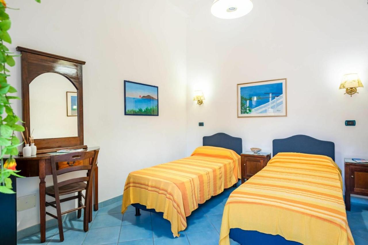 Casa Vacanza Artemis リーパリ エクステリア 写真